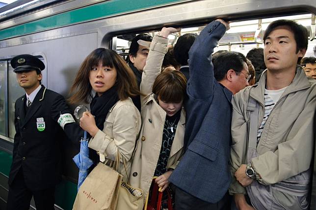 aarati deshpande share japanese train groped photos