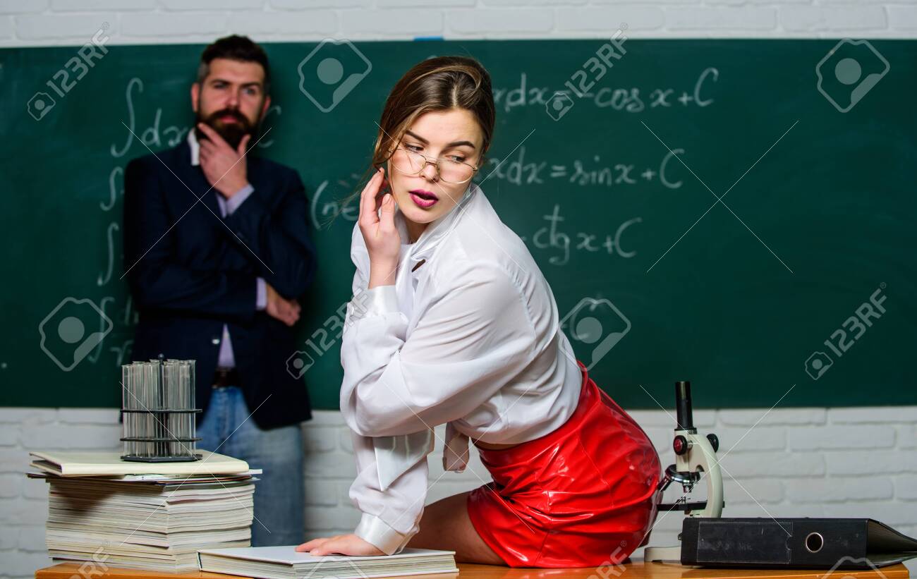 caitlin slavich recommends Seduces Teacher