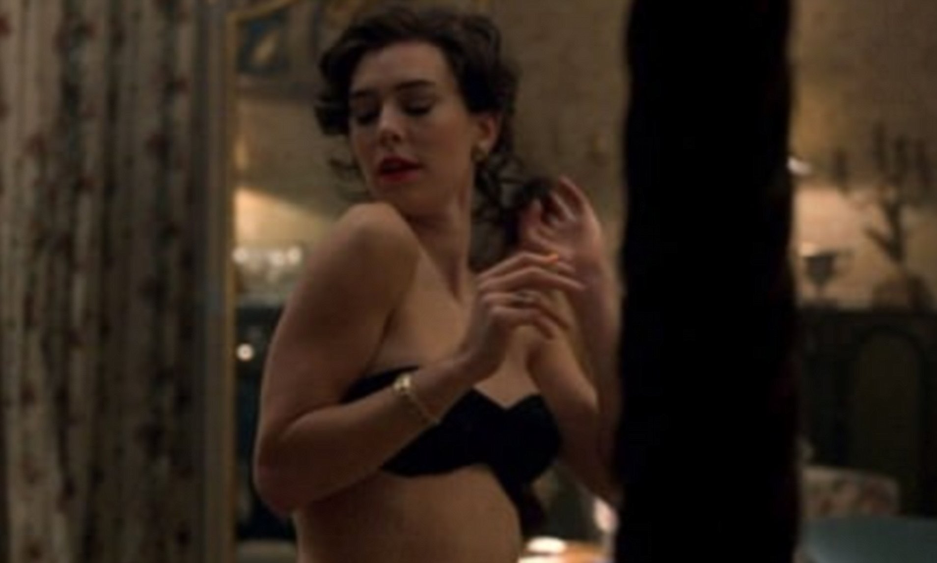 ali alharbi recommends Vanessa Kirby Nude Scene