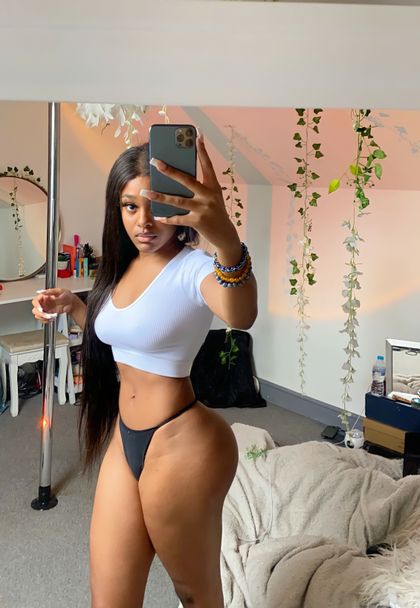 alia dixon recommends Ebony Onlyfans