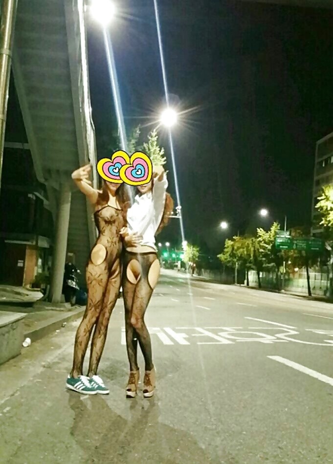 don milani recommends Korean Public Flashing