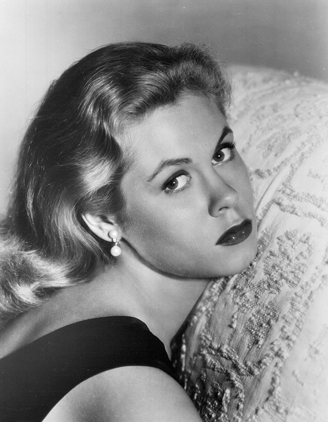 annette dlamini recommends Elizabeth Montgomery Pics