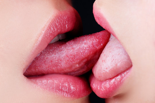 david suzuki recommends Hot Lesbian Tongue Kiss