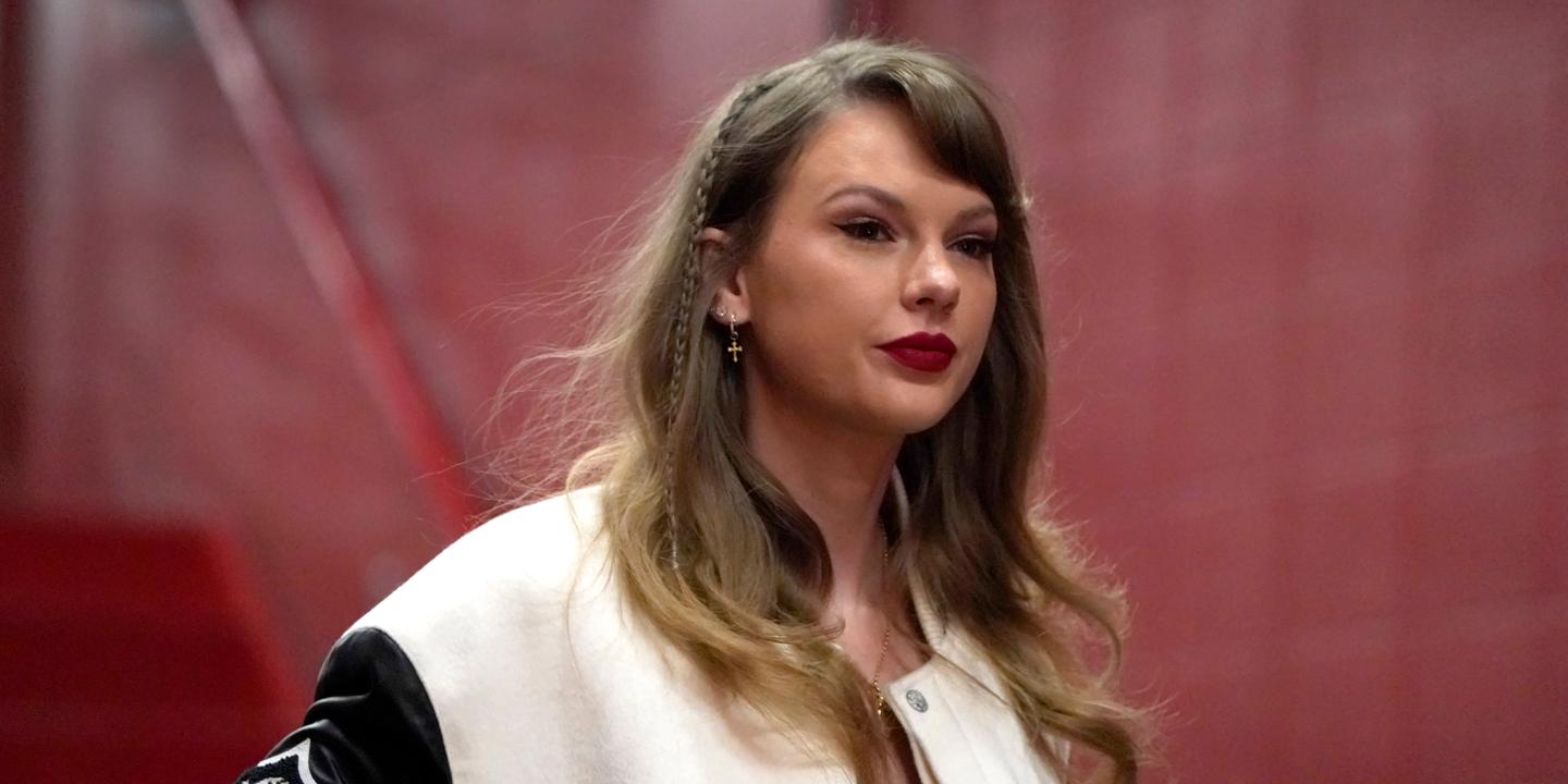 cakir aga recommends taylor swift look a like porn pic