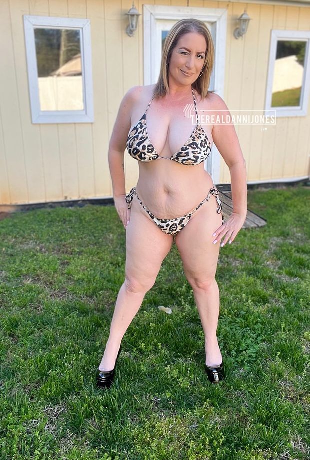 danni jones full - retro orgy naked white females