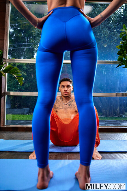 alistair jarvie add milf yoga photo