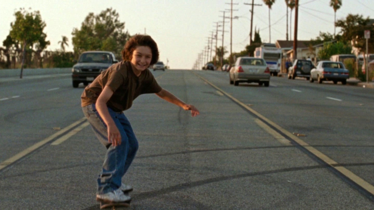 mid 90s finger scene