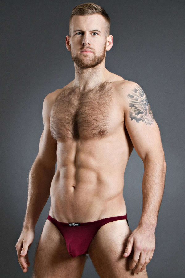 andrea mccarley recommends Men In Underwear Bulges