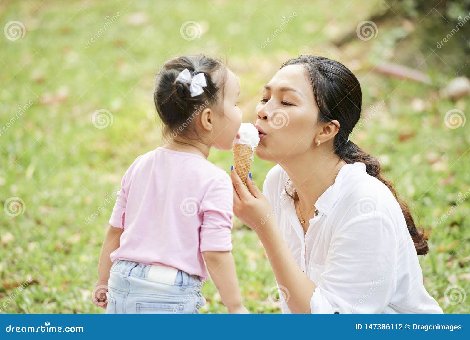 cherie jellison recommends mother and daughter licking pic